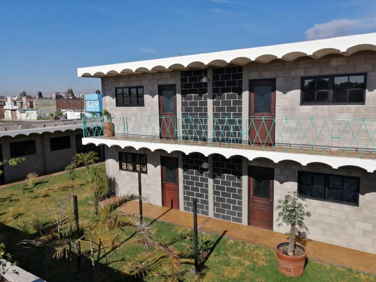 Cálido Cosmos Cholula